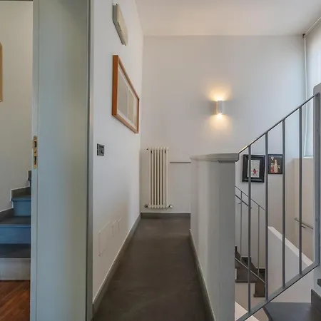 'la Casa Gialla' Apartment! Apartment