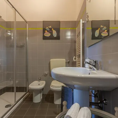 Guesthost - 'la Casa Gialla' Apartment! Apartment