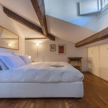 Guesthost - 'la Casa Gialla' Apartment! Apartment Ferrara