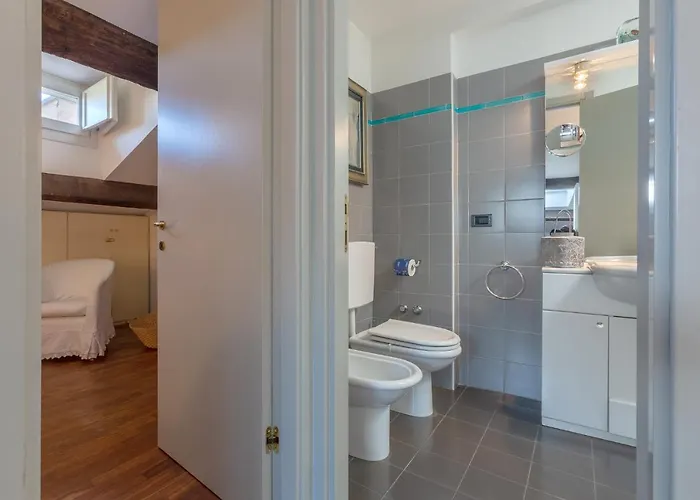 Guesthost - 'la Casa Gialla' Apartment! Apartament