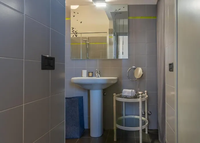 Guesthost - 'la Casa Gialla' Apartment! Apartament *