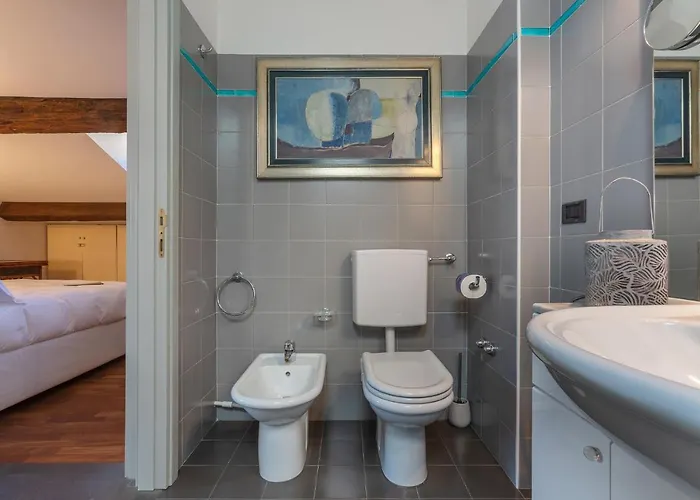 Guesthost - 'la Casa Gialla' Apartment! * Ferrara